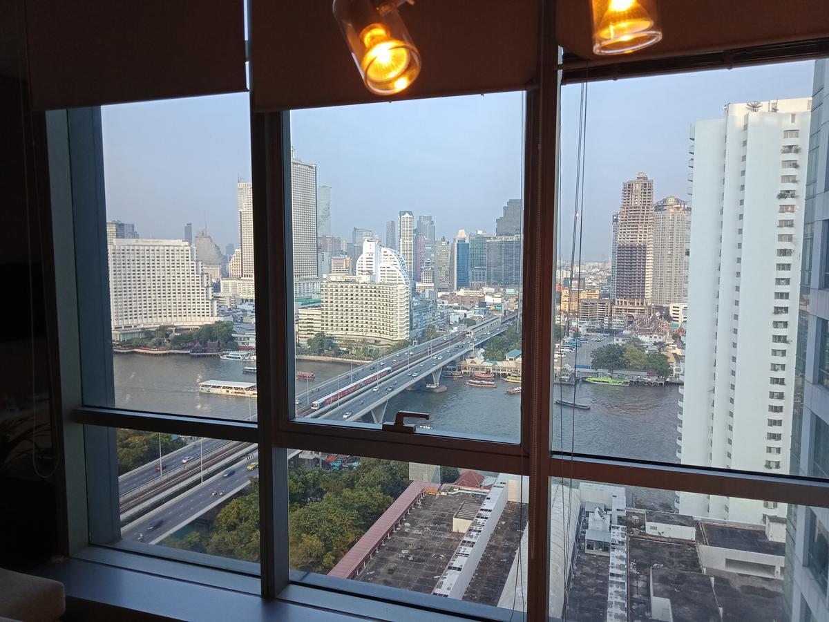 Baan Sathorn Riverfront Банкок Екстериор снимка